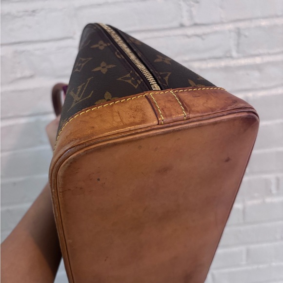 EUC Authentic Louis Vuitton Vintage Alma PM Handbag With Dustbag, Insert & Chain - Picture 6 of 11